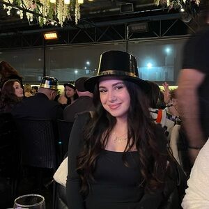 Meet your Posher, Lilit